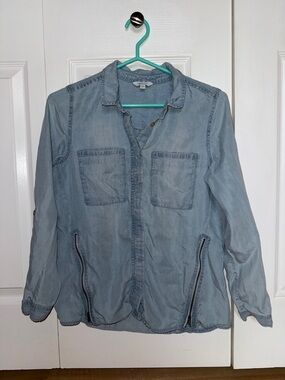 Reitmans Chambray Top, Size Small(Petite)